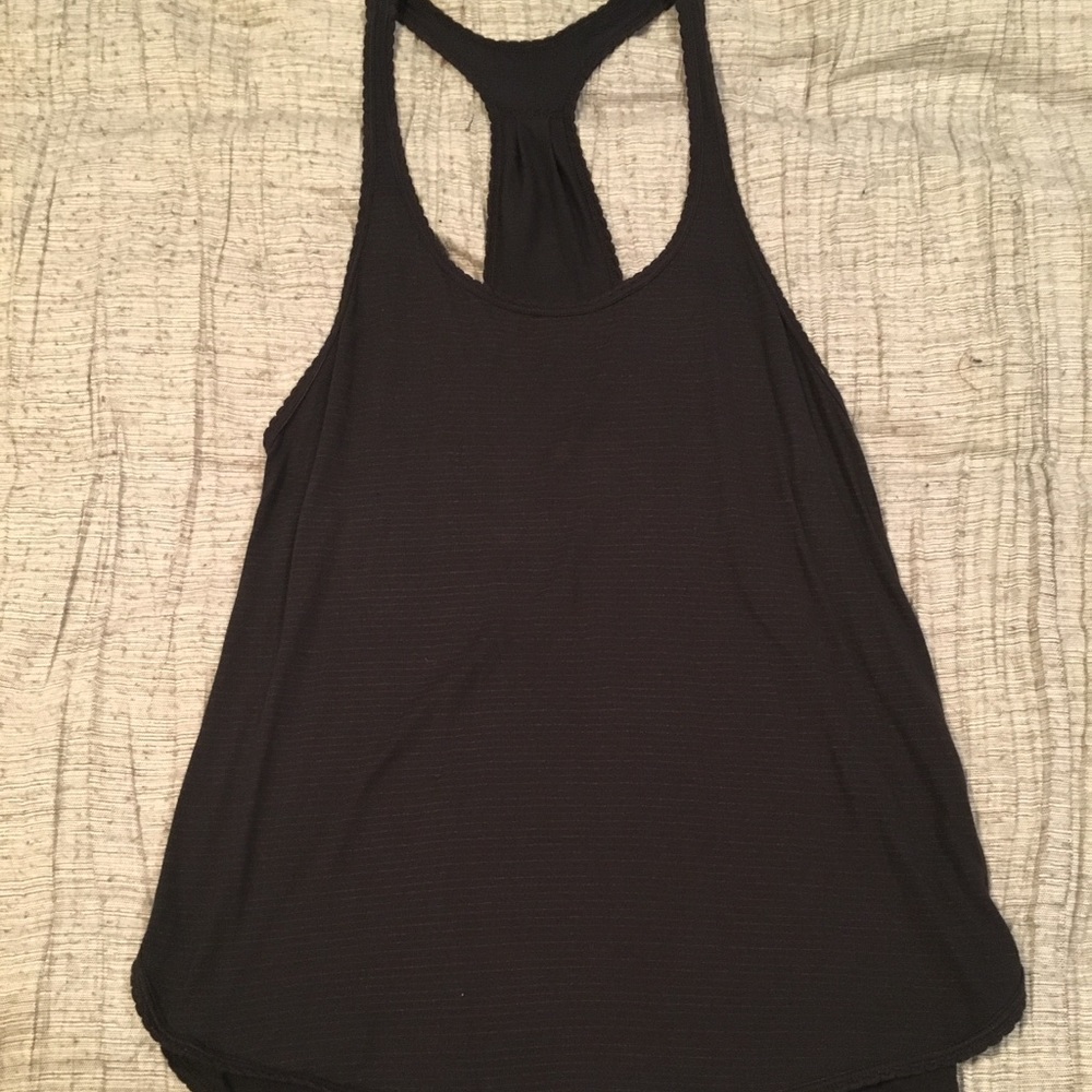 Lululemon tank top size 4! 🍋